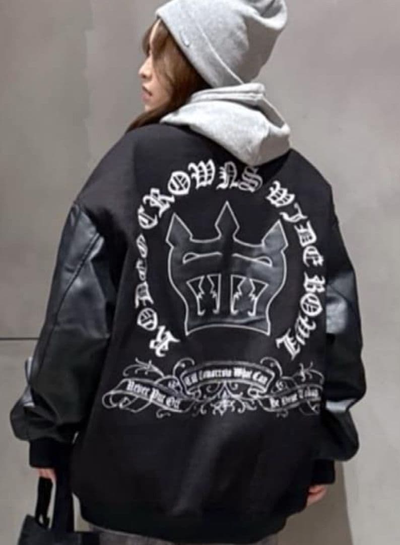 ロデオクラウンズ Blackletter スタジャン ユニセックス Lサイズ