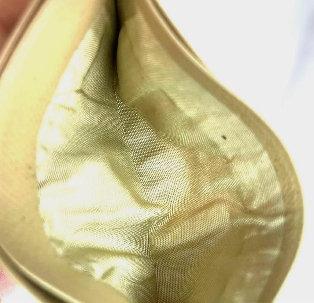 CHANEL シャネル　レザー　ココボタン　カードケース　名刺入れ　ベージュ系