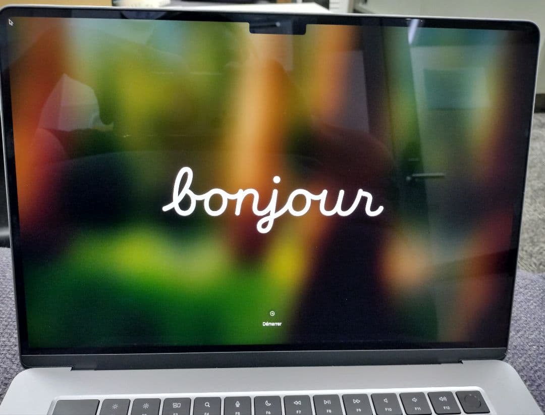 2024 MacBook Air M3チップ、15インチ