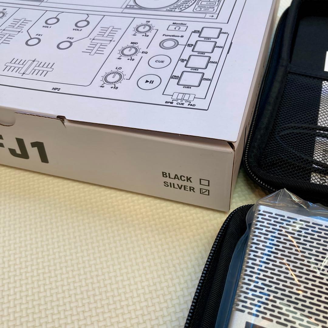 【新品同様】FJ1 シルバー ポータブルDJシステム