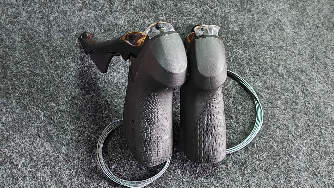 未使用 シマノ 105 ST-R7000 シフトレバー 11速 機械式