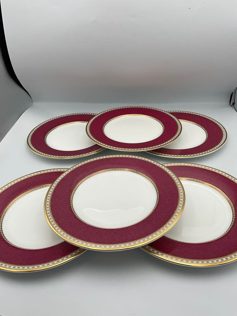 ウェッジウッド　ユーランダー　パウダールビー　プレート