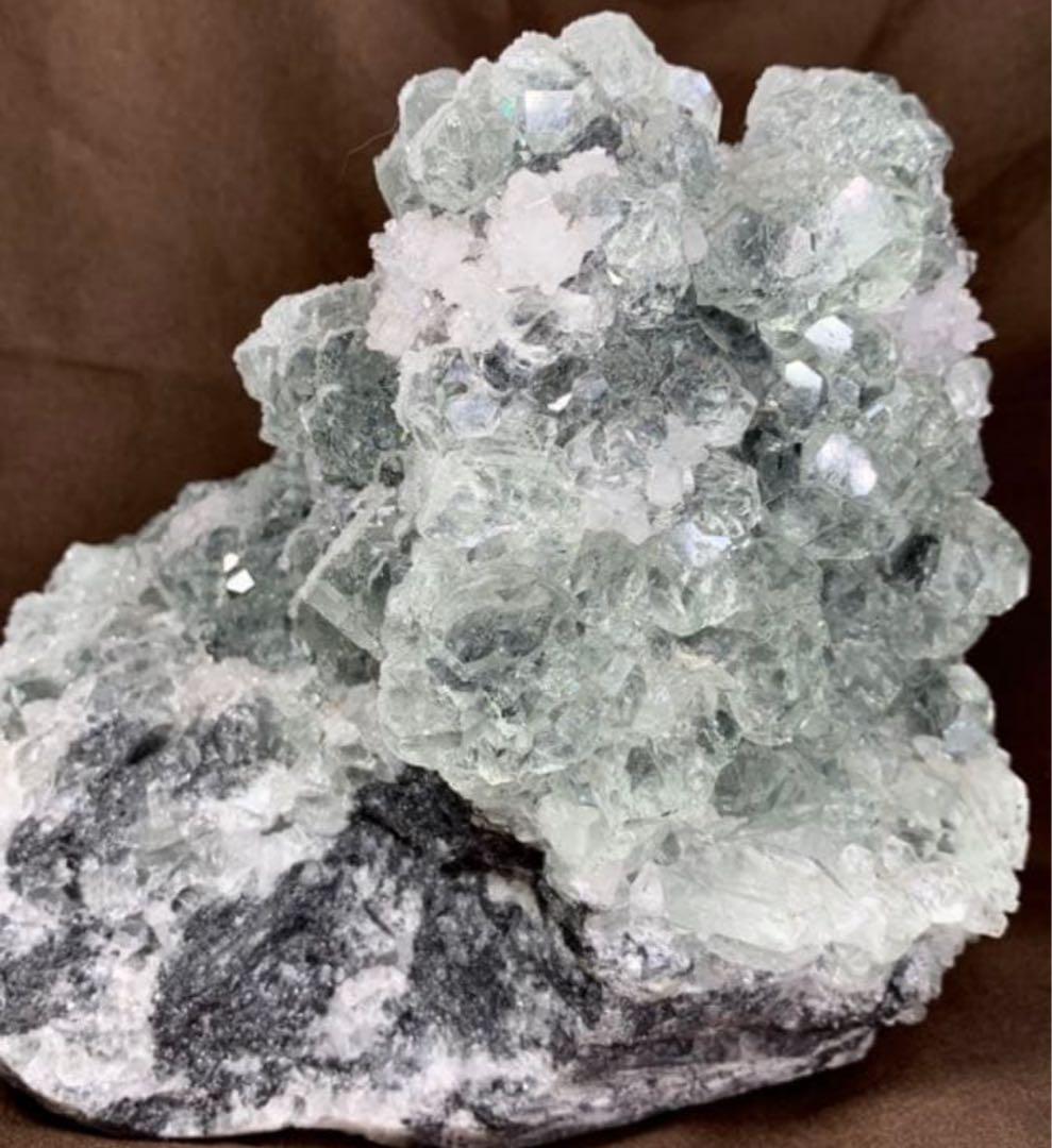 ALLSALE☆雪をかぶったような淡いグリーンフローライト原石クラスター