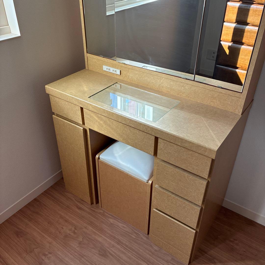 ドレッサー　鏡台　化粧台　三面鏡　コンセント付き　鏡