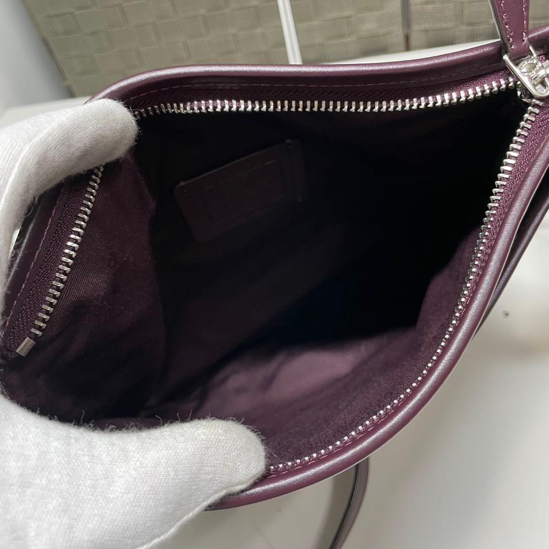 マ*！様 新品　COACH シグネチャー　ショルダーバッグ