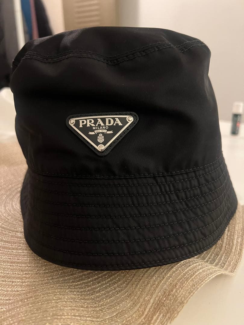 PRADA ブラック バケットハット Mサイズ