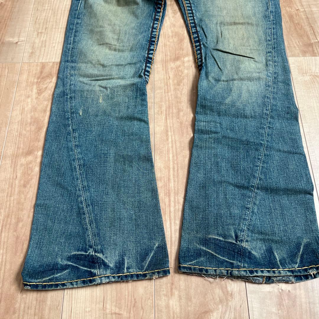 TRUERELIGION メンズ　デニムパンツ　ブーツカット　フレア