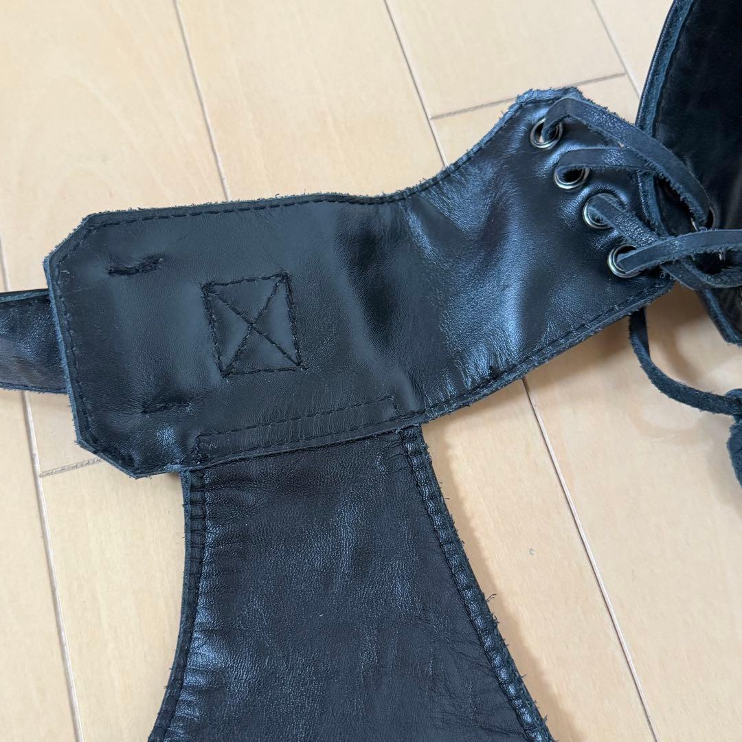 カドヤ KADOYAブラックレザーチャップス キルティング デザイン サイズ23