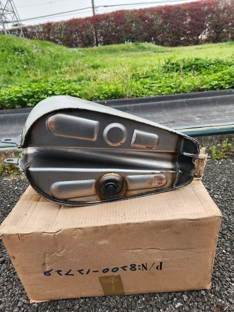 K商店　スポーツスターロートンネル3つ