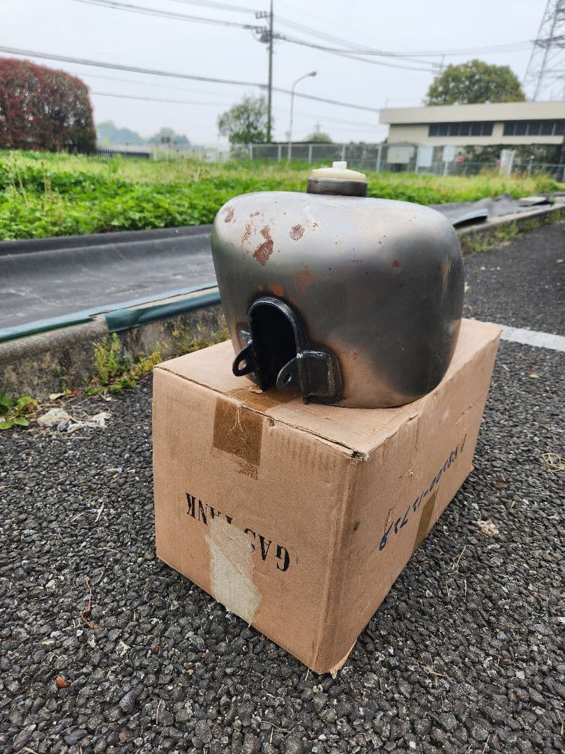 K商店　スポーツスターロートンネル3つ