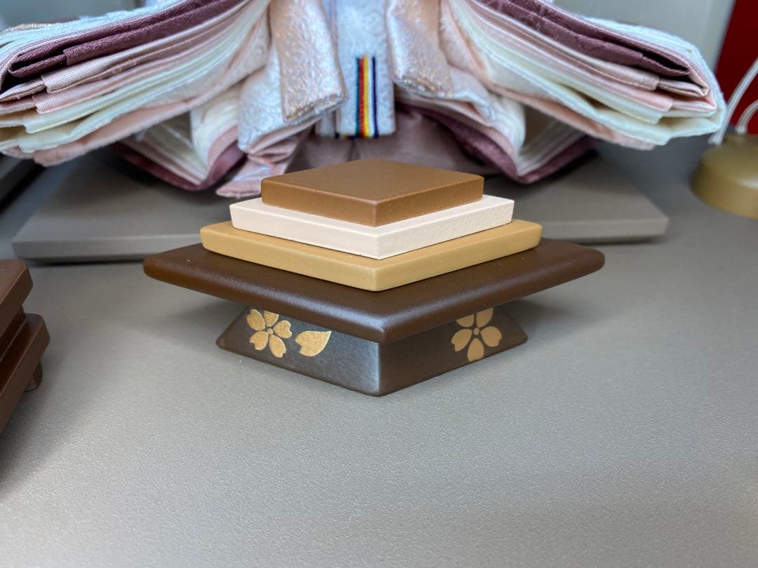 雛人形　会津塗り収納セット・人形工房　道翠・間口約５５×奥行約３５×高さ約４９㎝