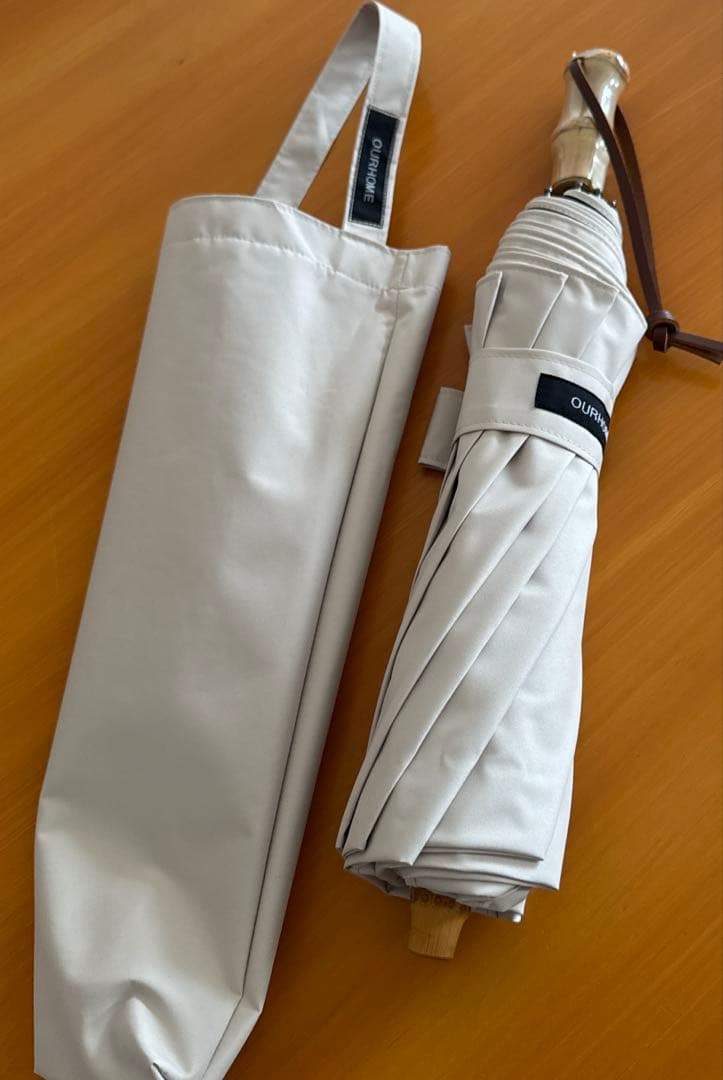 新品未使用　OUR 完全遮光100％折りたたみ傘（晴雨兼用ライトベージュ