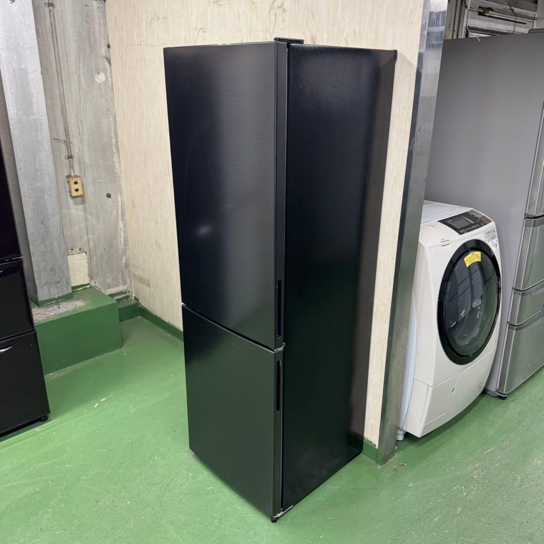164 冷蔵庫　大型　200L強　右開き　極美品　一人暮らしも可　洗濯機も有