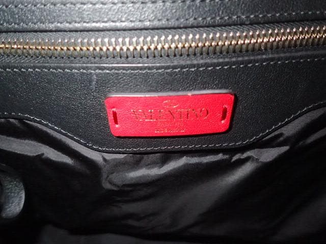 ☆最終価格　ヴァレンティノ　ショルダーバッグ☆