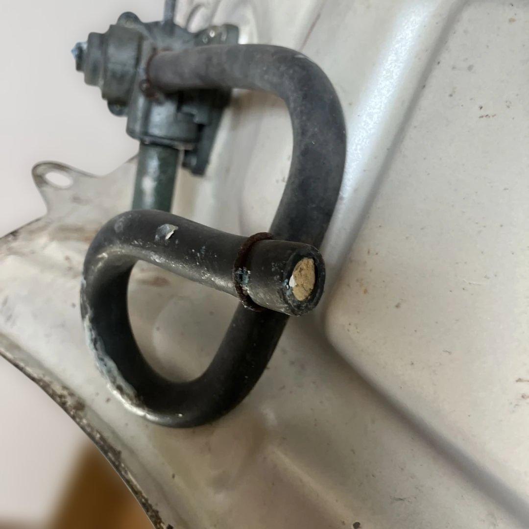 CBR400Fガソリンタンク