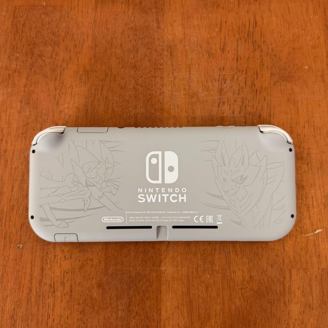 ● 美品 Nintendo Switch Lite 本体 ポケモン