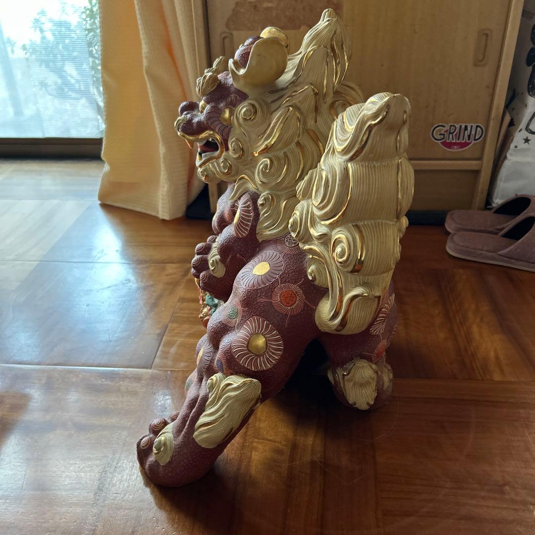 陶器獅子像 シーサー 花柄装飾