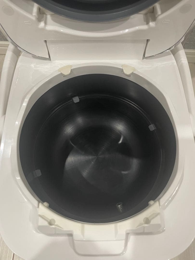 ZOJIRUSHI 圧力IH炊飯器 NW-PS10型　5.5合　炎舞炊き