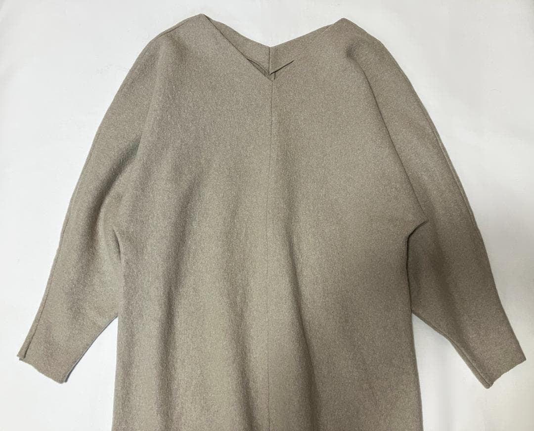 ブークレワンピース BEARDSLEY