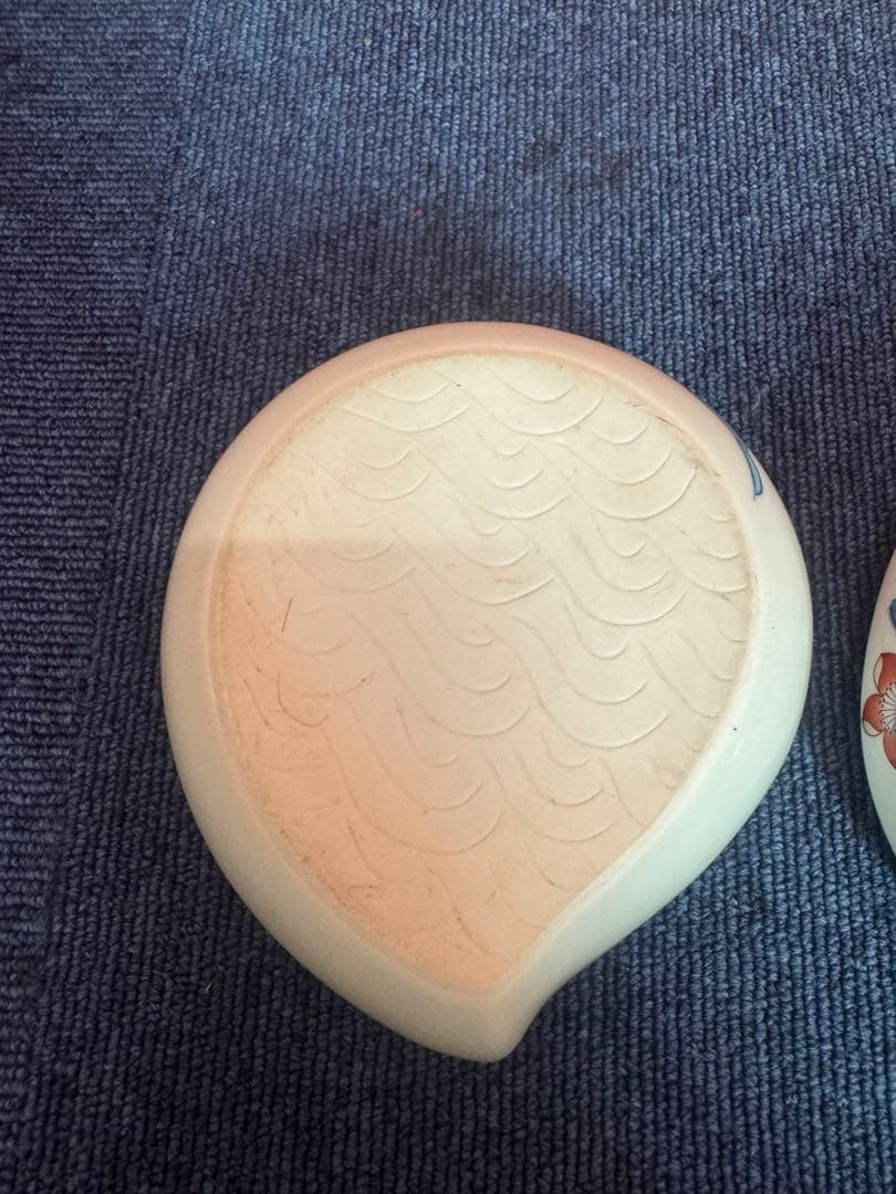 1685 鍋島 畑萬陶苑　色絵桃文 桃形蓋物