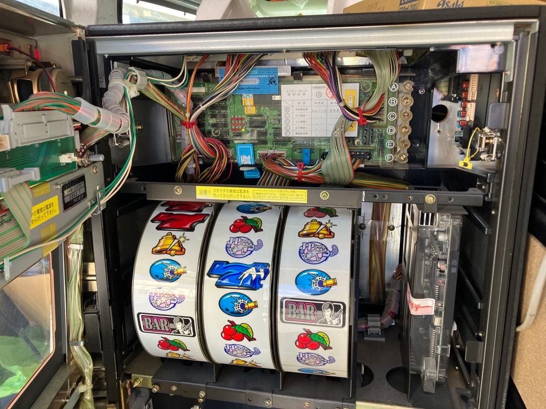 な*つ様 HEIWA スロットマシン 不二子