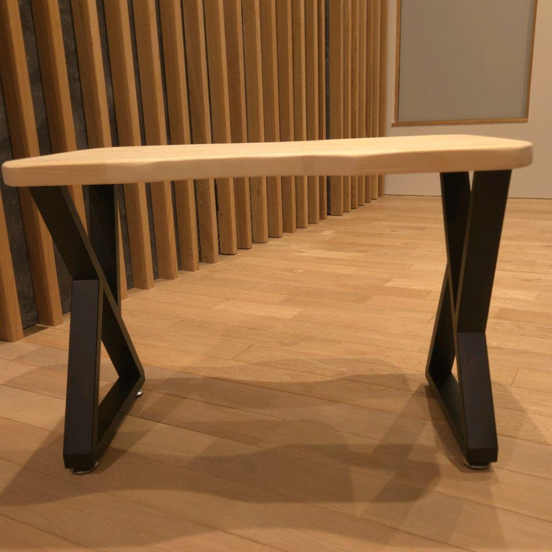 波型木製天板のコンパクトテーブル