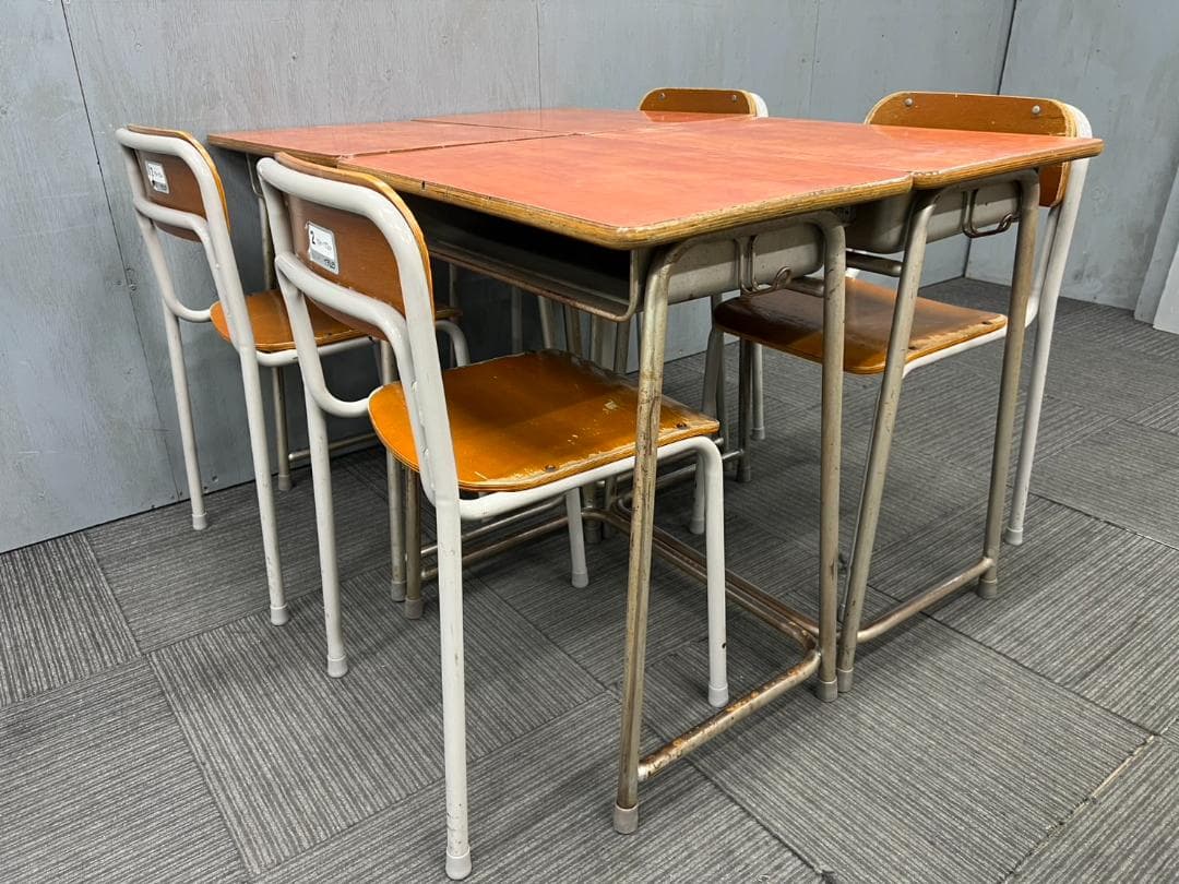 511◆格安配送地域あり◆ホウトク製◆学童机・椅子4組(旧JIS2号)学校学習塾