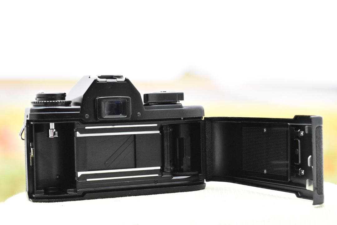 【美品整備済】 ニコン Nikon EM + 35mm F2.8 (Ai改)