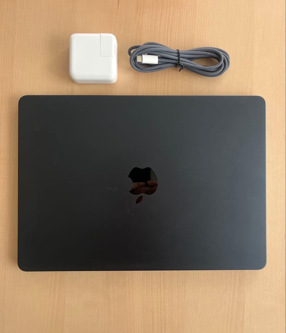 「美品」MacBookAir M2モデル13.6インチ256GB/8GB