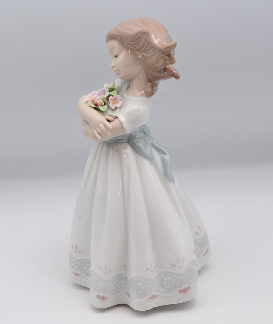 さわやかな風　＃8248　★リヤドロ　スペイン　ポーセリン　光沢仕上げ　絶版