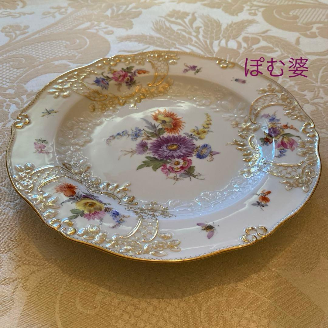 【古マイセン】金彩 花絵皿「ノイマルセイユ／フラワーブーケと昆虫」2枚