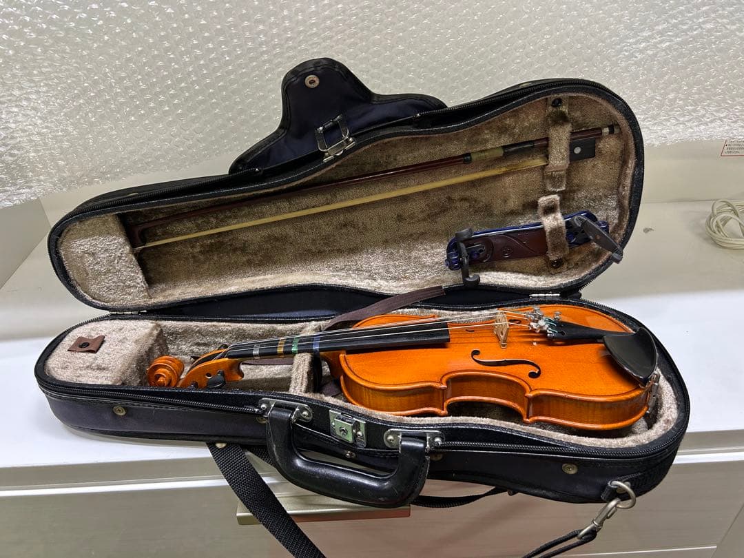 ＨＯＲＡ社　バイオリン　２０１１年　ルーマニア