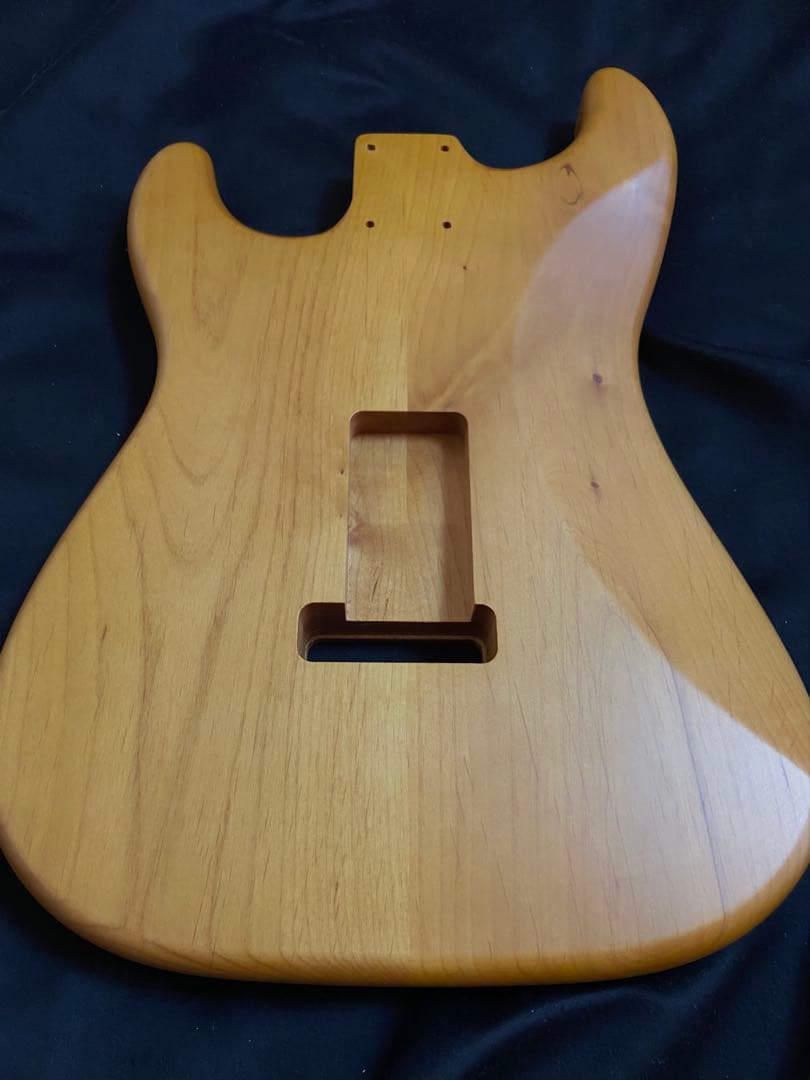 ストラトキャスター2ピースボディNo2サテン塗装ビンテージネイチャーカラー