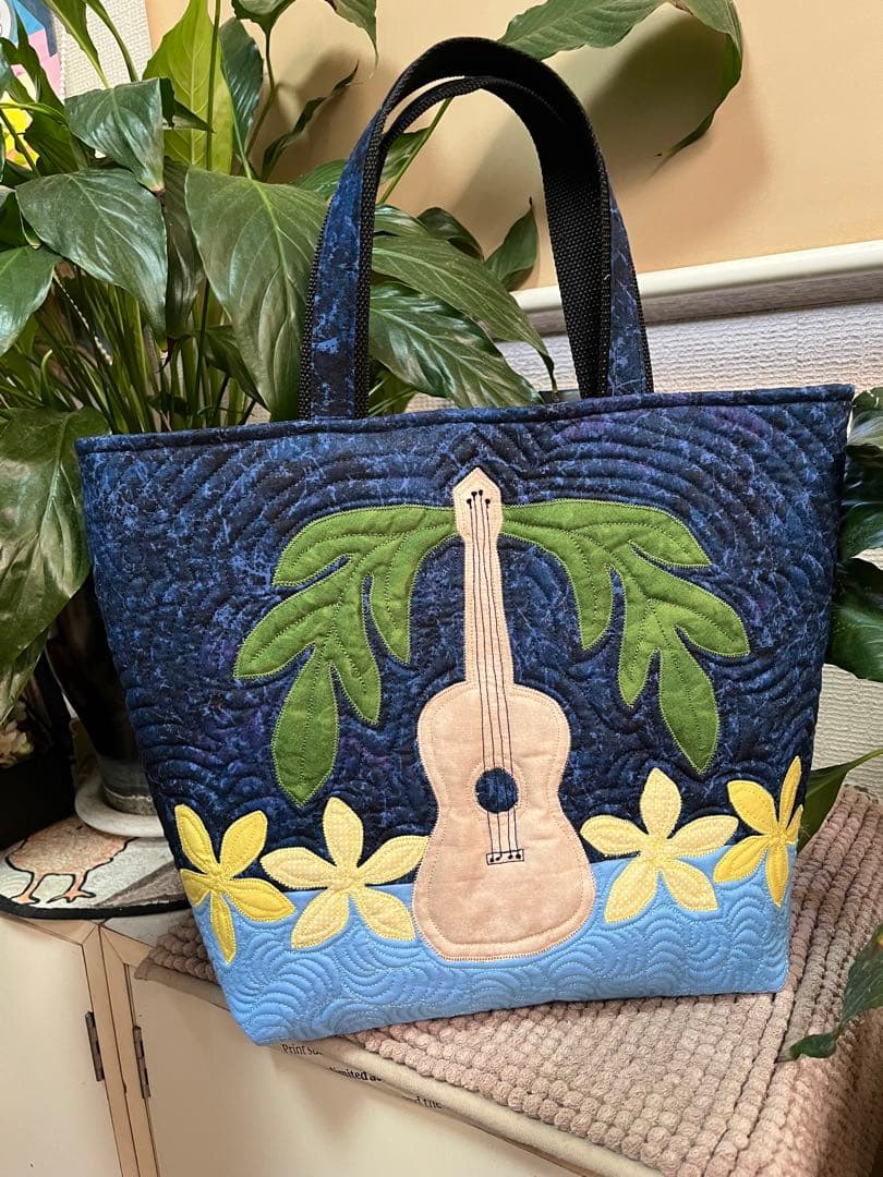 ハワイアンキルトバッグ　トートバッグ