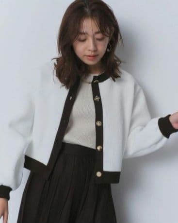 JUSGLITTY シャイニーマルチボタンカーディガン