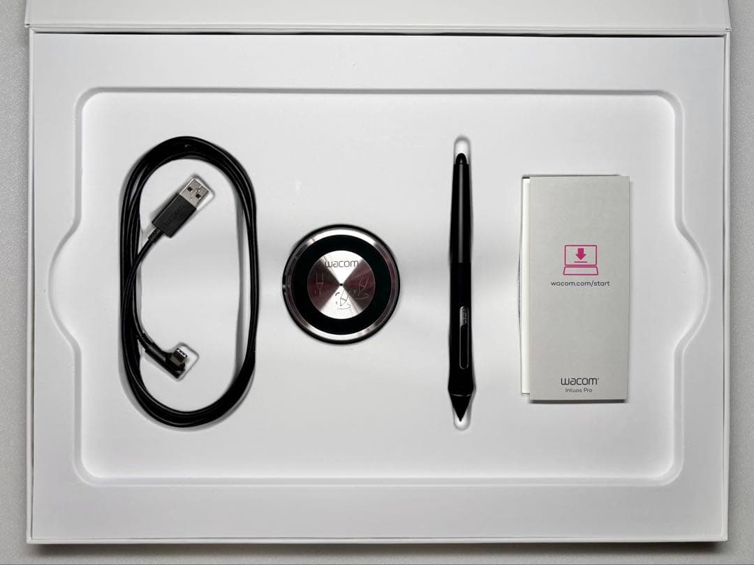 極美品Wacom Intuos Pro Medium PHT-660/K0