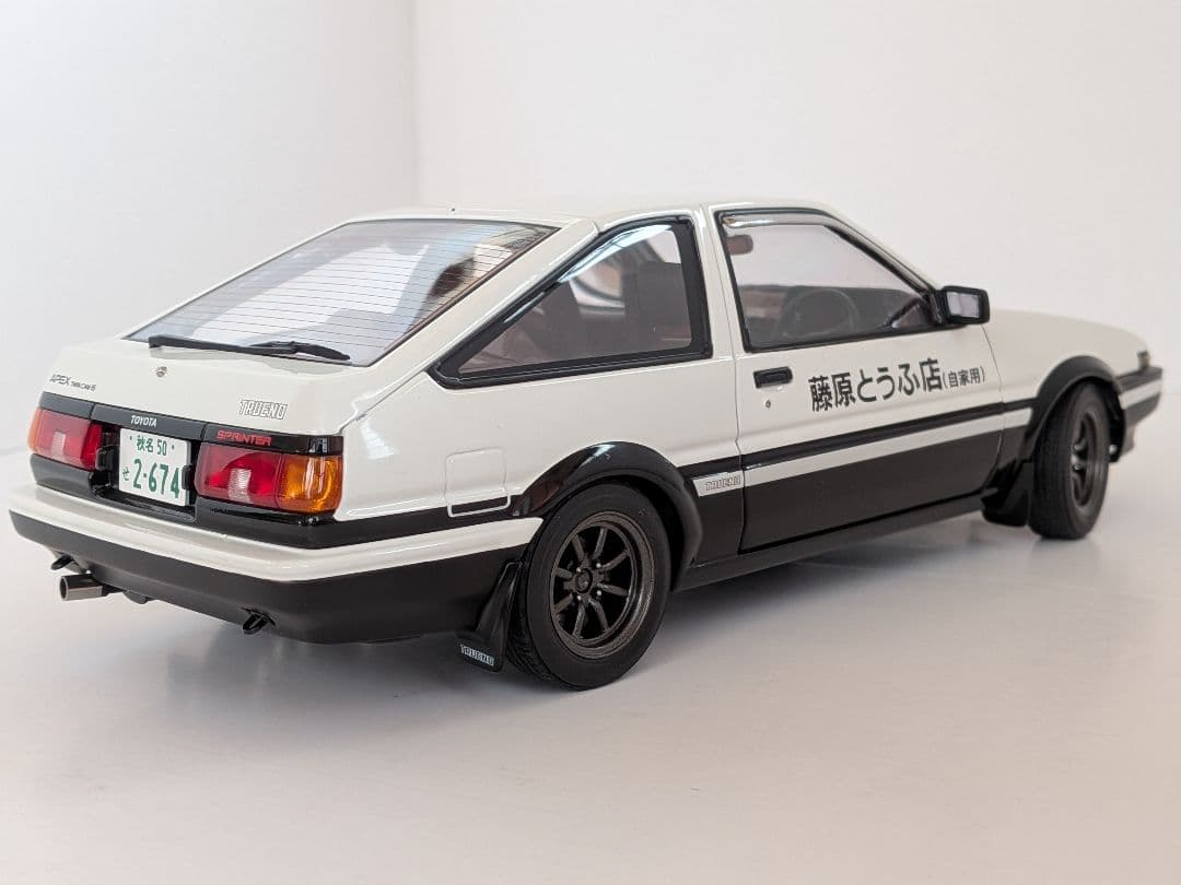 オートアート 頭文字D-覚醒-トヨタ スプリンタートレノ(AE86)1/18