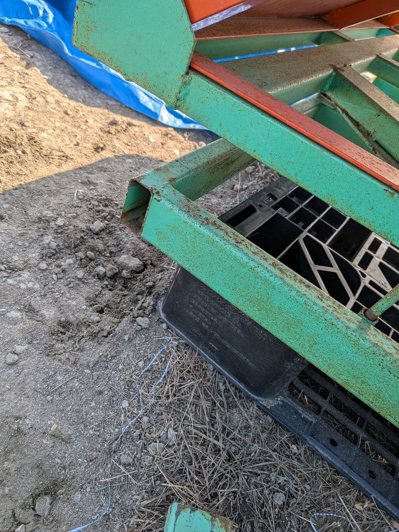 三洋 籾コンテナ秋太郎RS-18M回転式 籾運搬 スタンド付き