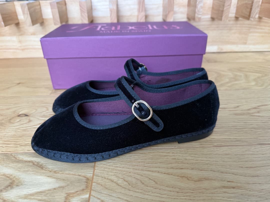 新品　Flabelus Antonia ベルベットシューズ　37