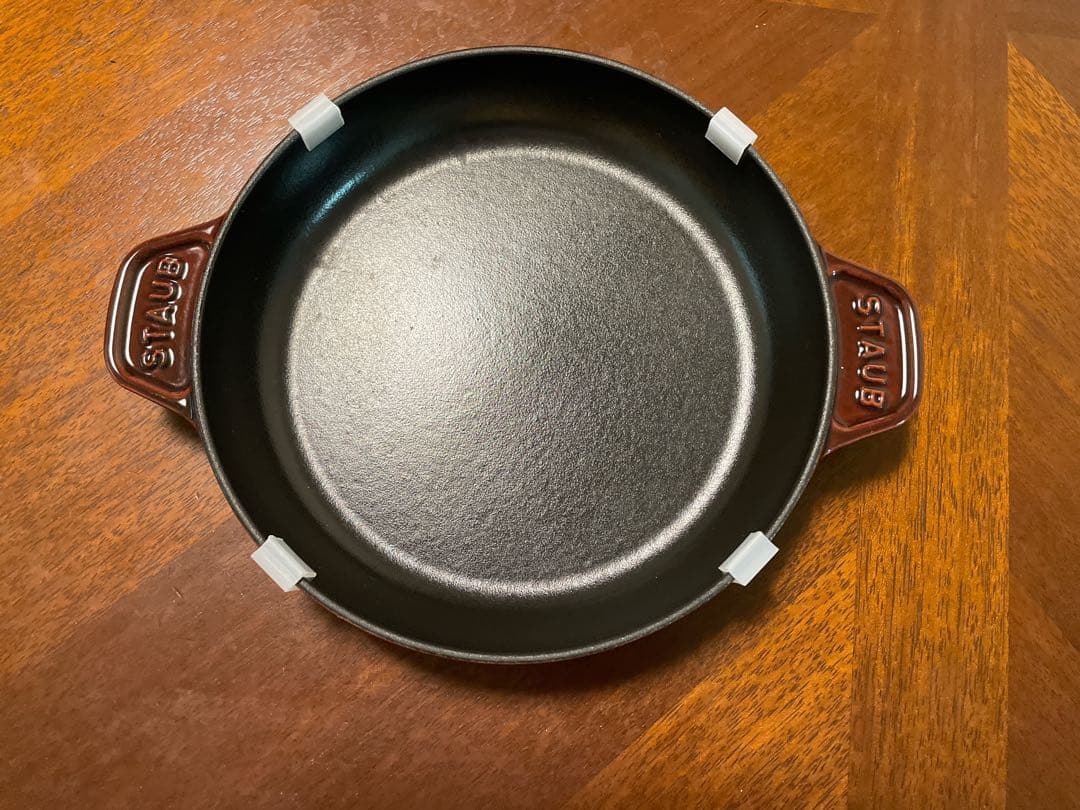 Staubストウブ トゥモローランド限定コラボ　ホットプレートラウンド20cm