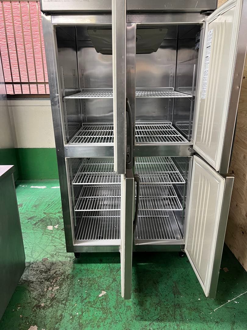 2010年ホシザキ縦型冷蔵庫