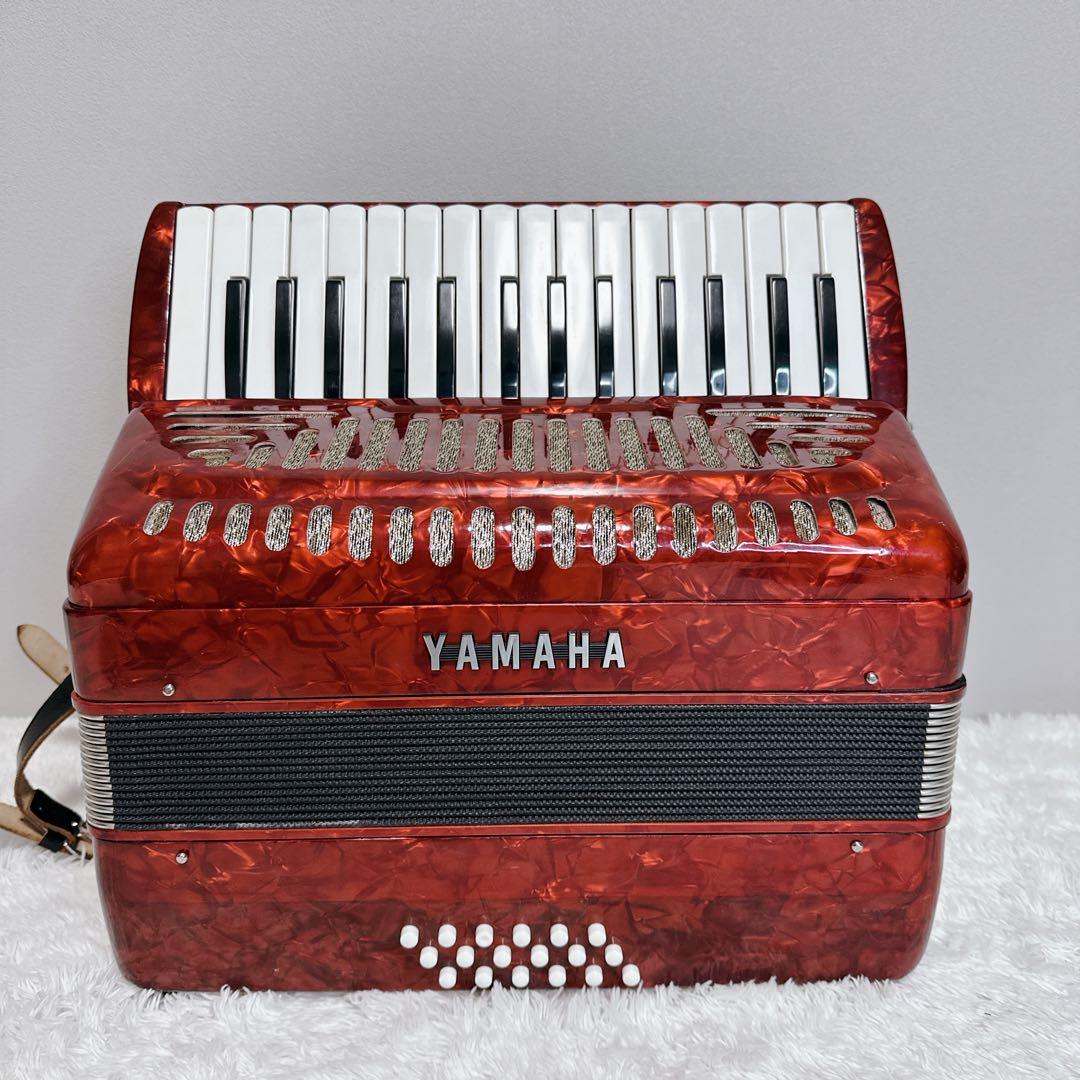 YAMAHA　ヤマハ　アコーディオン　30鍵盤　YA-18　初心者　8905