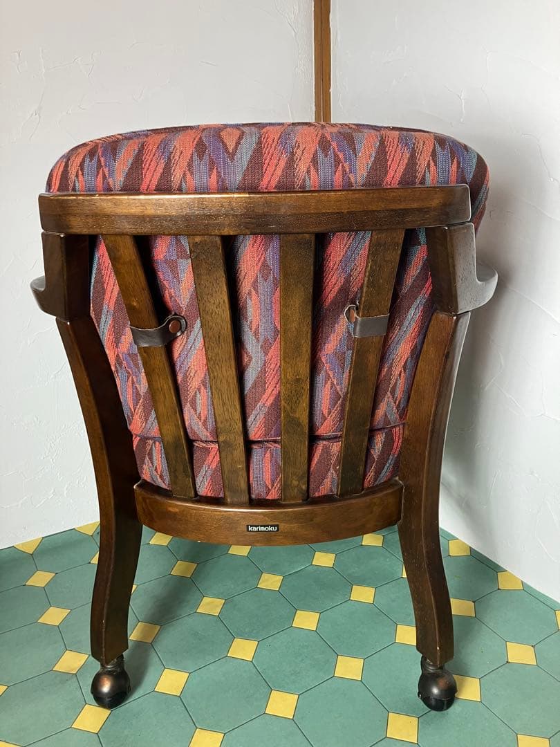 はっぴいのママ　カリモク　ダイニングチェア　コロニアルチェア　②