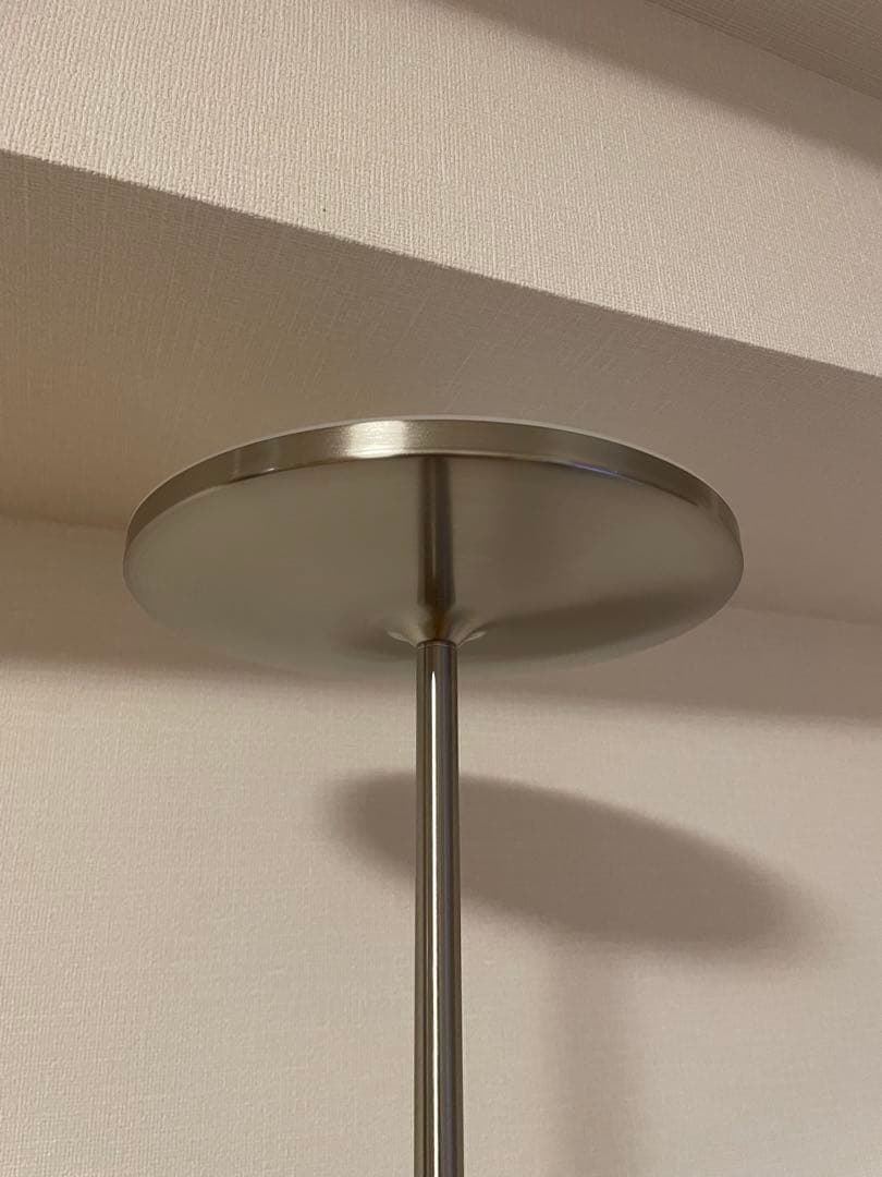 IKEA イスヤクト　間接照明