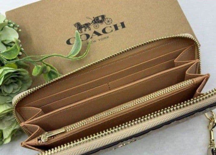 新品未使用コーチ長財布ロゴシグネチャーホワイトレディースメンズ送料無料即日発送