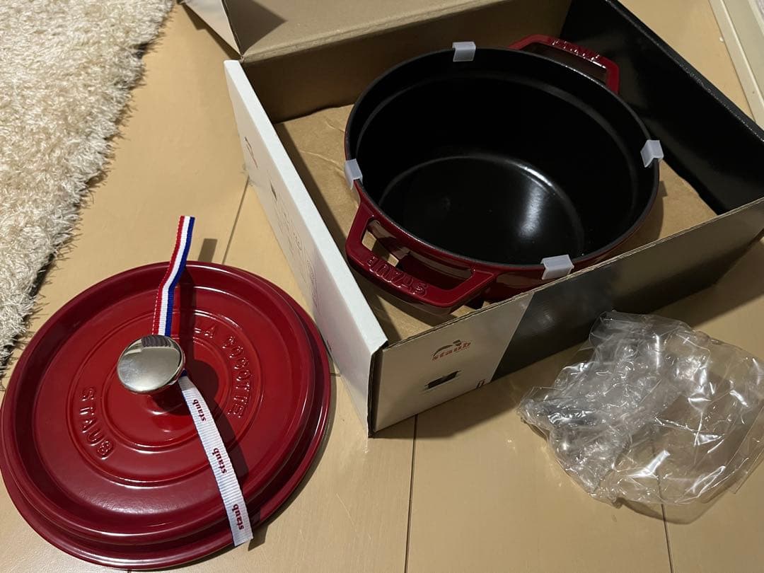 【未使用】STAUB ココット ラウンド チェリー 20cm