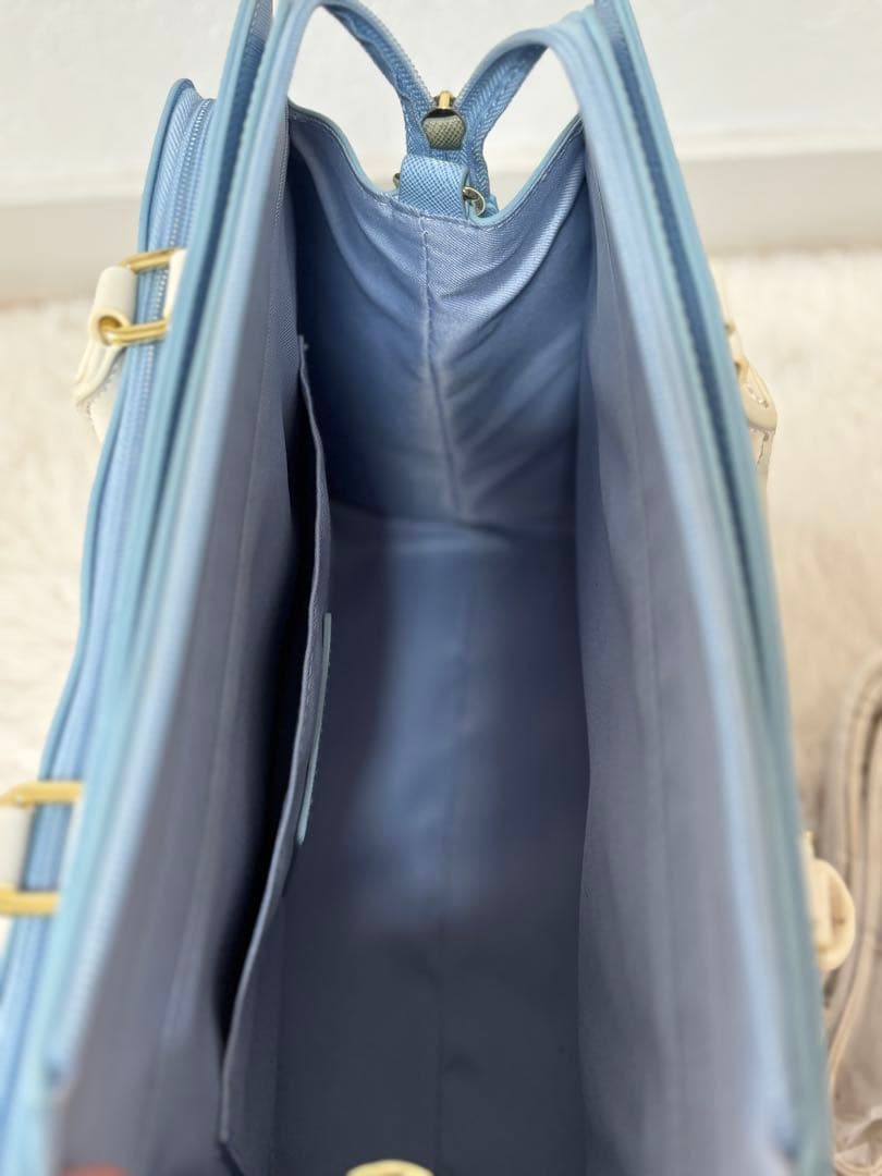 ほぼ未使用　& chouette推し事シリーズ　シナモロールバッグ　チャーム付き