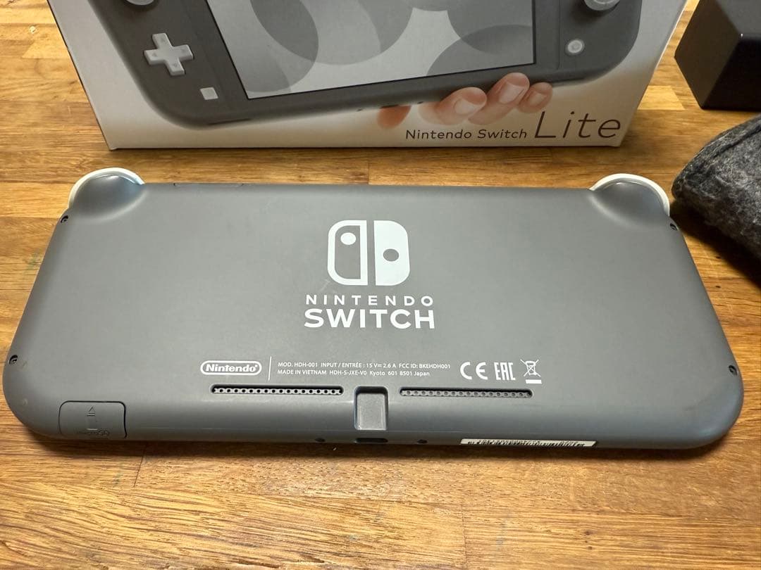 【美品】Nintendo Switch Lite グレー +保護ケース