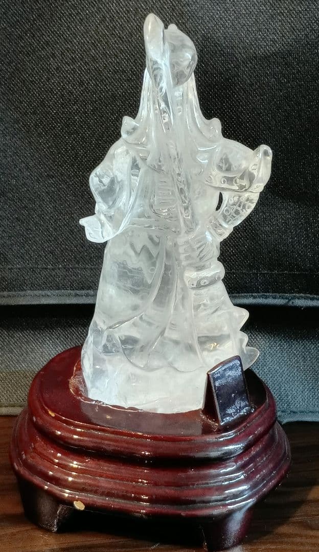 美品 関羽公 天然本水晶 手彫彫刻 像 財神 商業神 武神 軍神 高透明度 置物