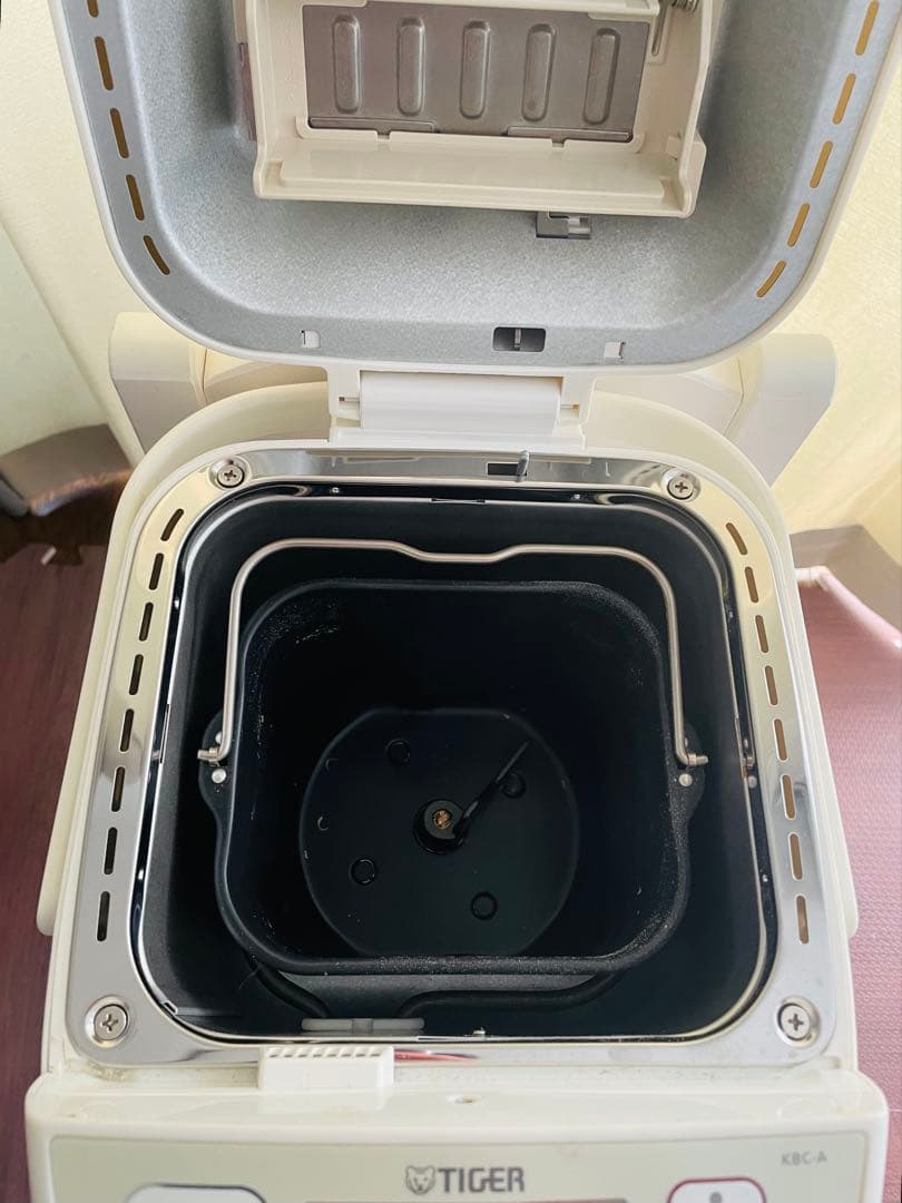 タイガー　ホームベーカリー　KBC-A100